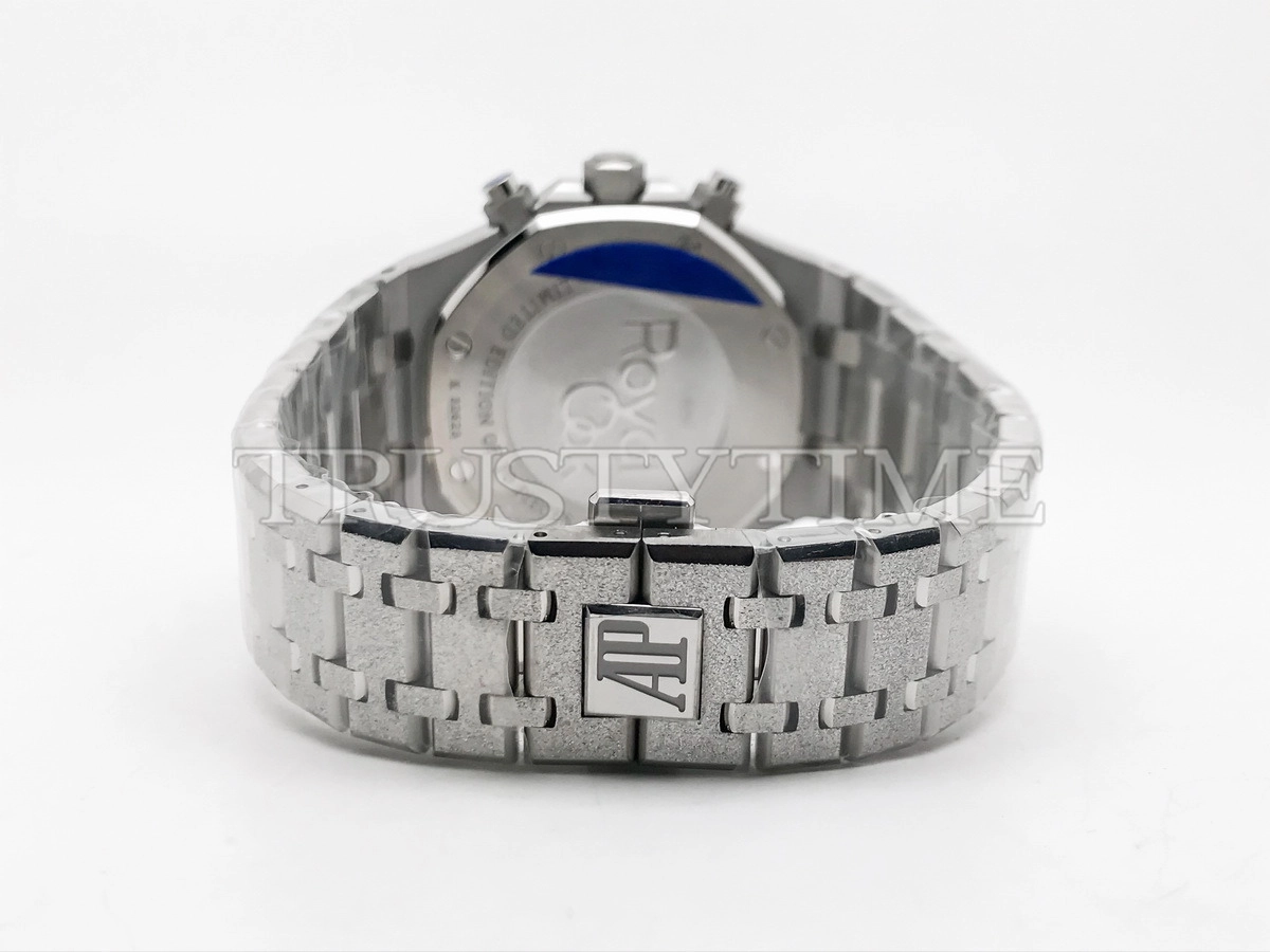 Копия часов Audemars Piguet Royal Oak Frosted Gold Selfwinding Chronograph 26331BC.GG.1224BC.02 Арт.AP-1239