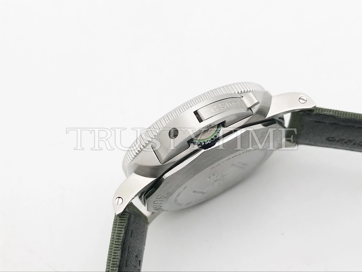 Копия часов Panerai Submersible QuarantaQuattro eSteel™ Verde Smeraldo 44mm PAM01287 Арт.PN-0869