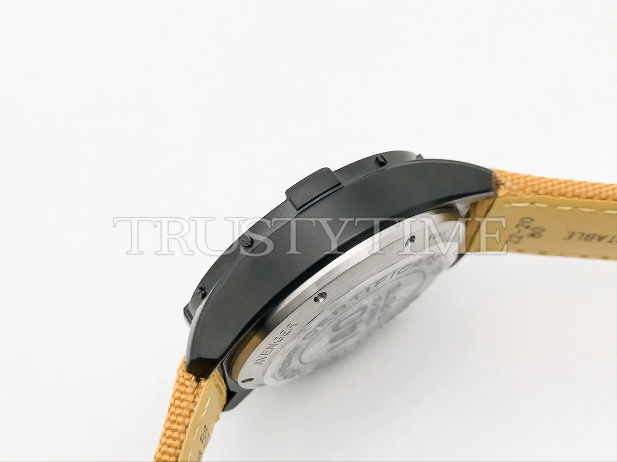 Копия часов Breitling Aneger B01 Chronograph 44 Night Mission SB0147101I1X1 Арт.BT-1158