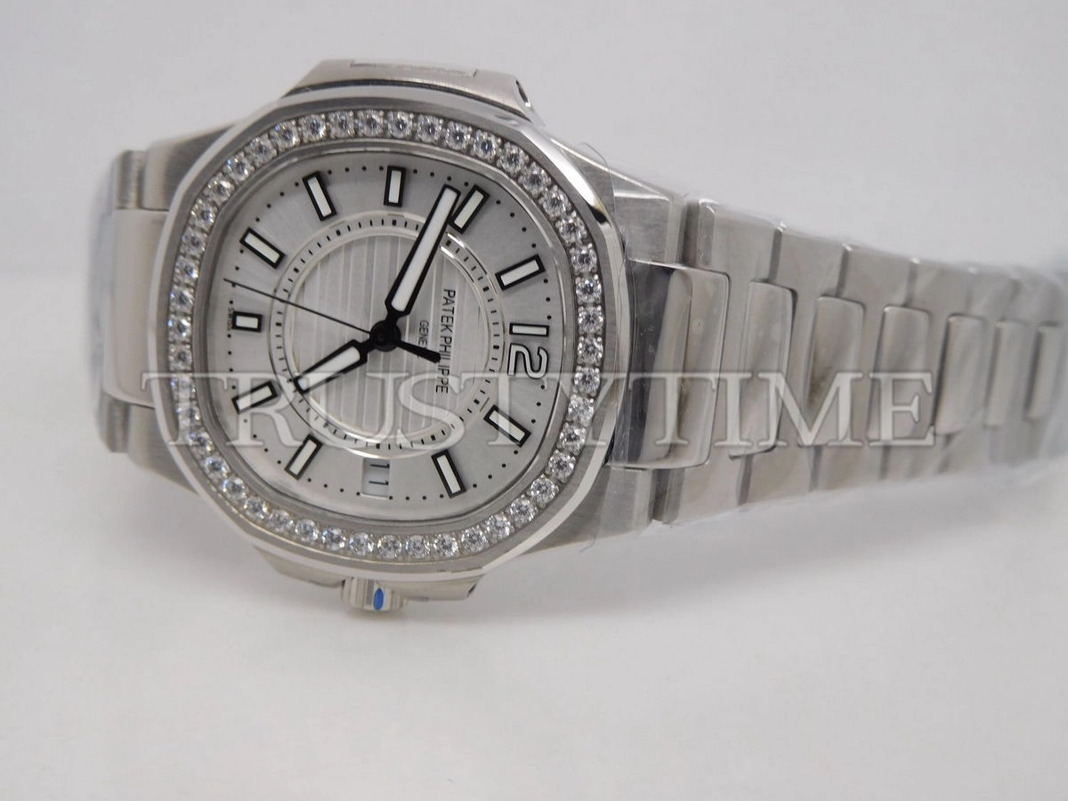 Копия часов Patek Philippe Nautilus Ladies 32mm 7010/1G-001 Арт.PP-0505