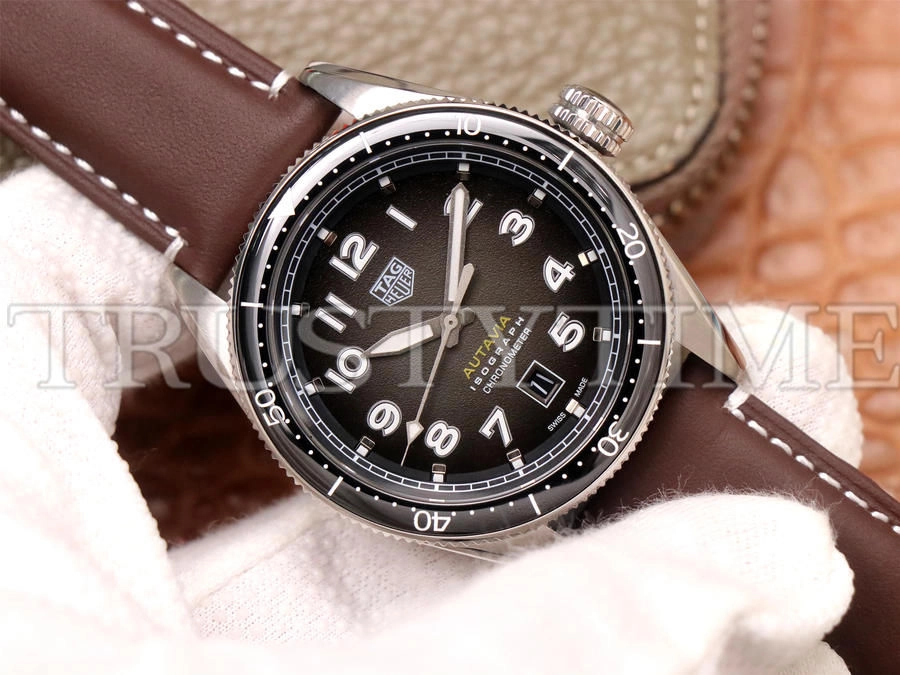 Копия часов Tag Heuer Autavia Isograph Calibre 5 42mm WBE5114.FC8266 Арт.TG-0600