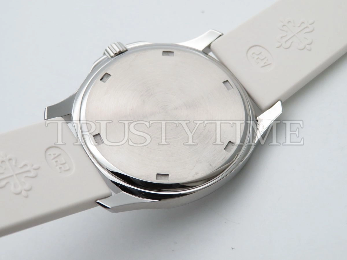 Копия часов Patek Philippe Aquanaut Quartz Ladies 35mm 5067A-024 Арт.PP-0357