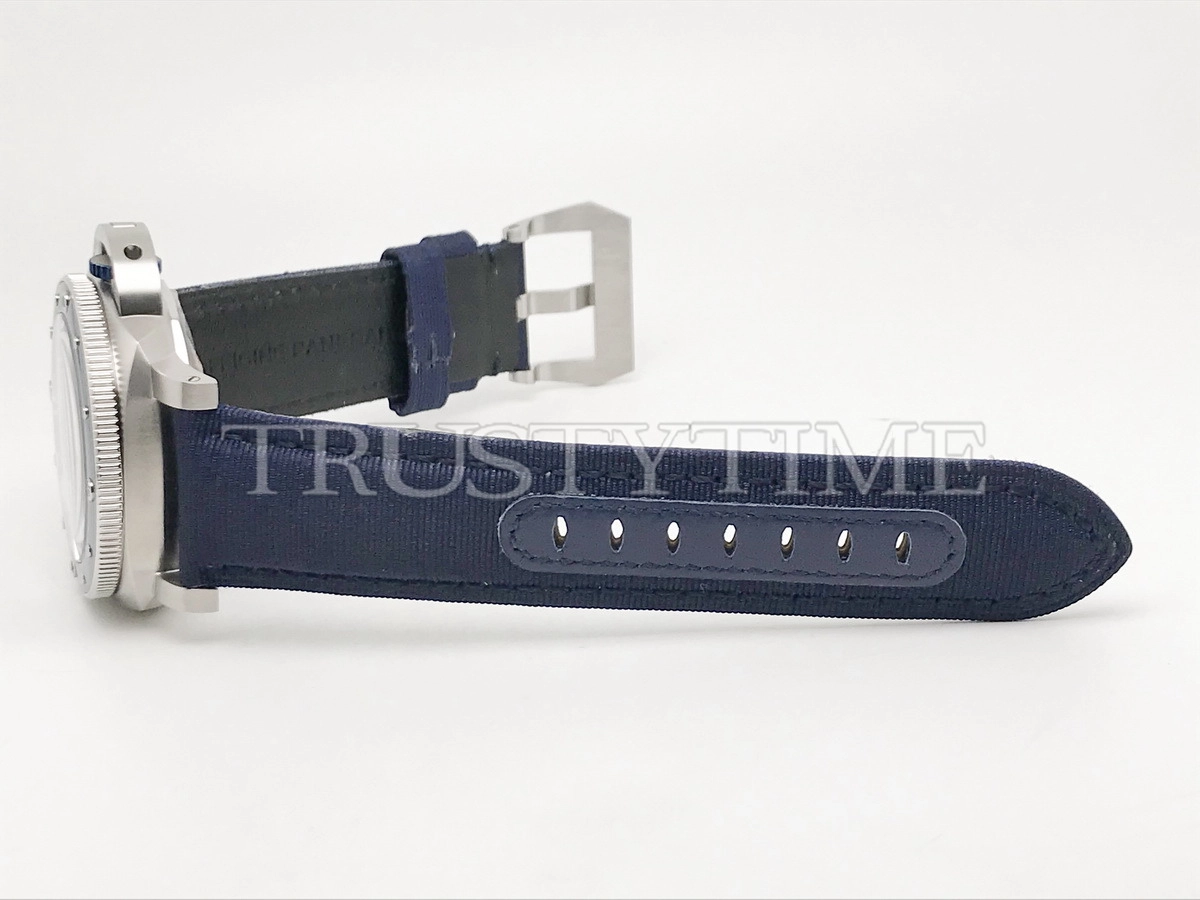 Копия часов Panerai Submersible QuarantaQuattro eSteel™ Blu Profondo 44mm PAM01289 Арт.PN-0868