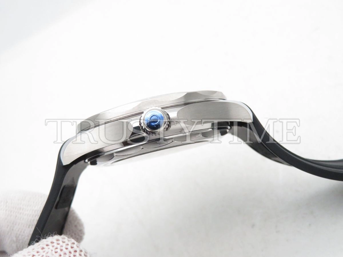 Копия часов Omega Seamaster Diver 300m Co-axial Chronometer James Bond Limited Edition No Date 42mm 210.22.42.20.01.003 Арт.OM-0835