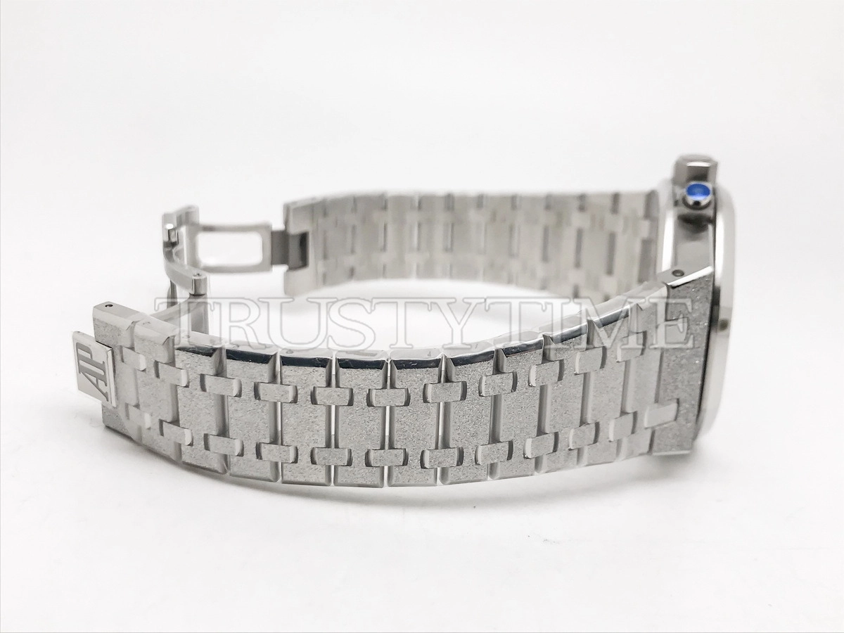 Копия часов Audemars Piguet Royal Oak Frosted Gold Selfwinding Chronograph 26331BC.GG.1224BC.01 Арт.AP-1238