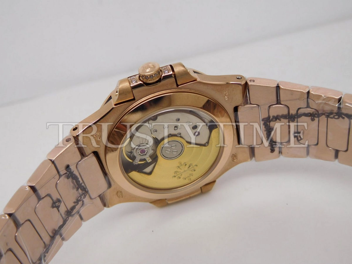 Копия часов Patek Philippe Nautilus Ladies 34mm 7021/1R-001 Арт.PP-0501