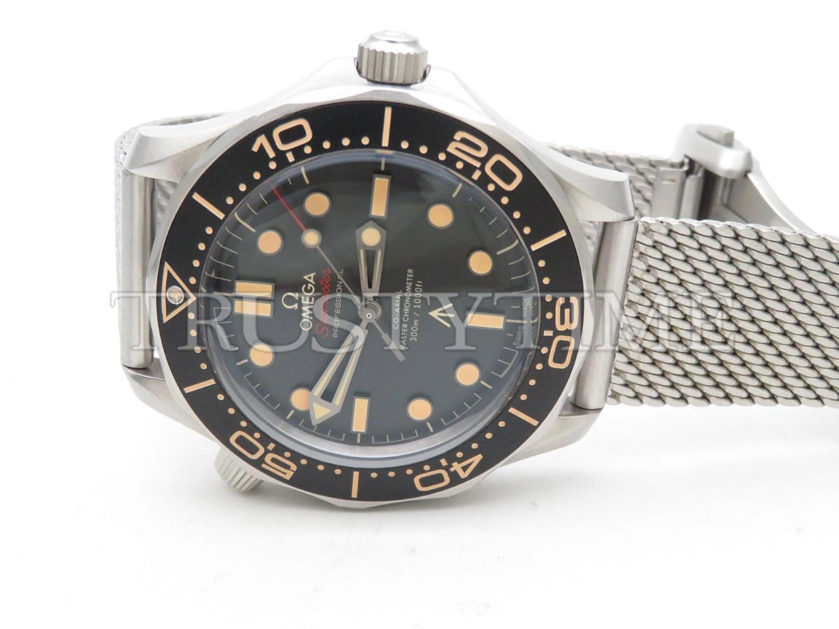 Копия часов Omega Seamaster Diver 300m Co Axial Master Chronometer «007 Edition» 42mm 210.90.42.20.01.001 Арт.OM-0809