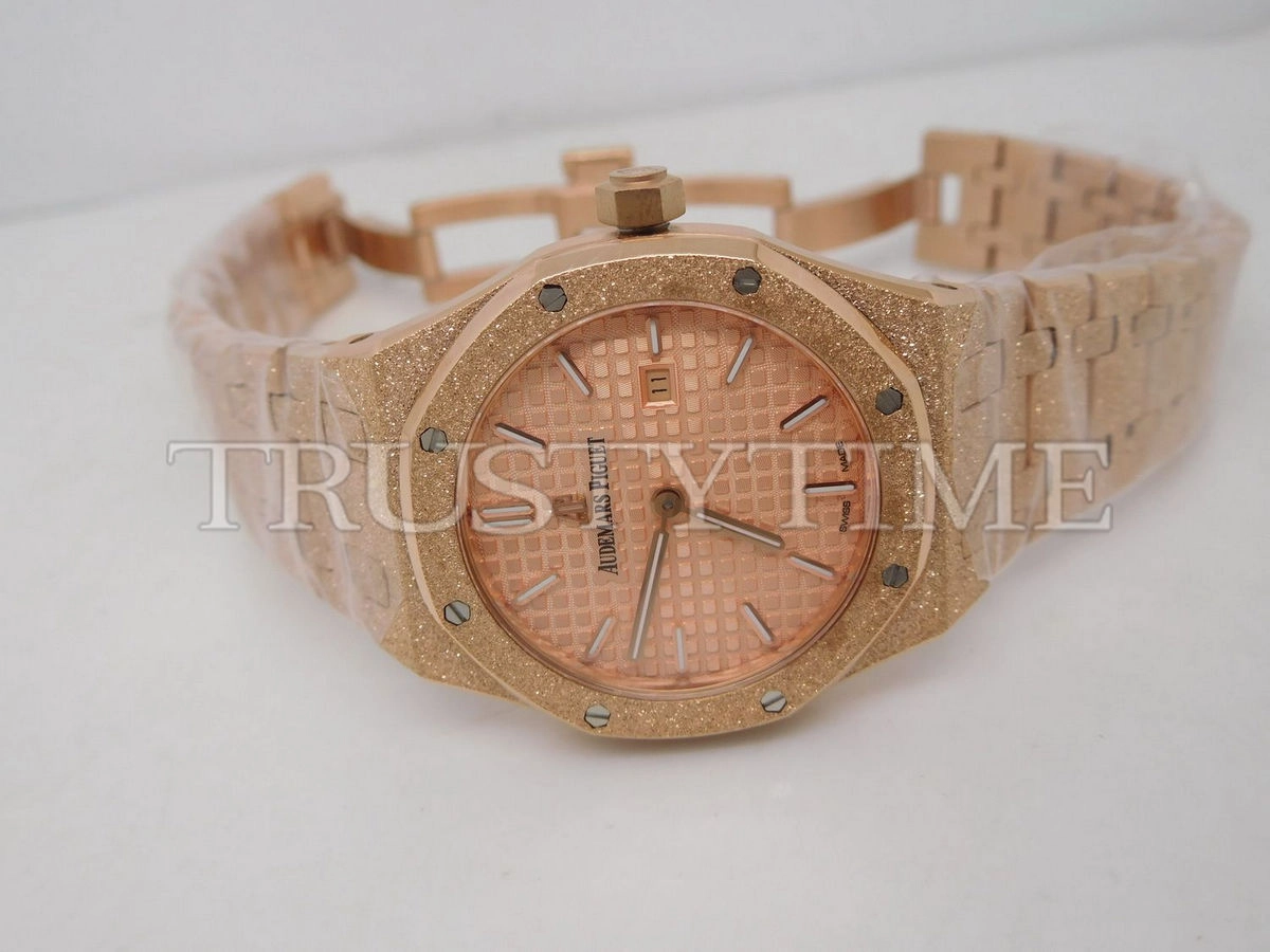 Копия часов Audemars Piguet Royal Oak Frosted 33mm 67653OR.GG.1263OR.02 Арт.AP-0724