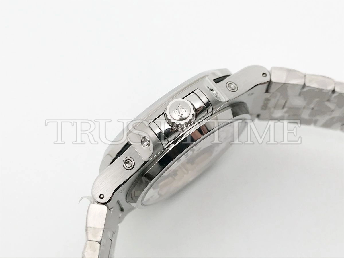 Копия часов Patek Philippe Nautilus Perpetual Calendar 40mm 5740/1G-001 Арт.PP-0737