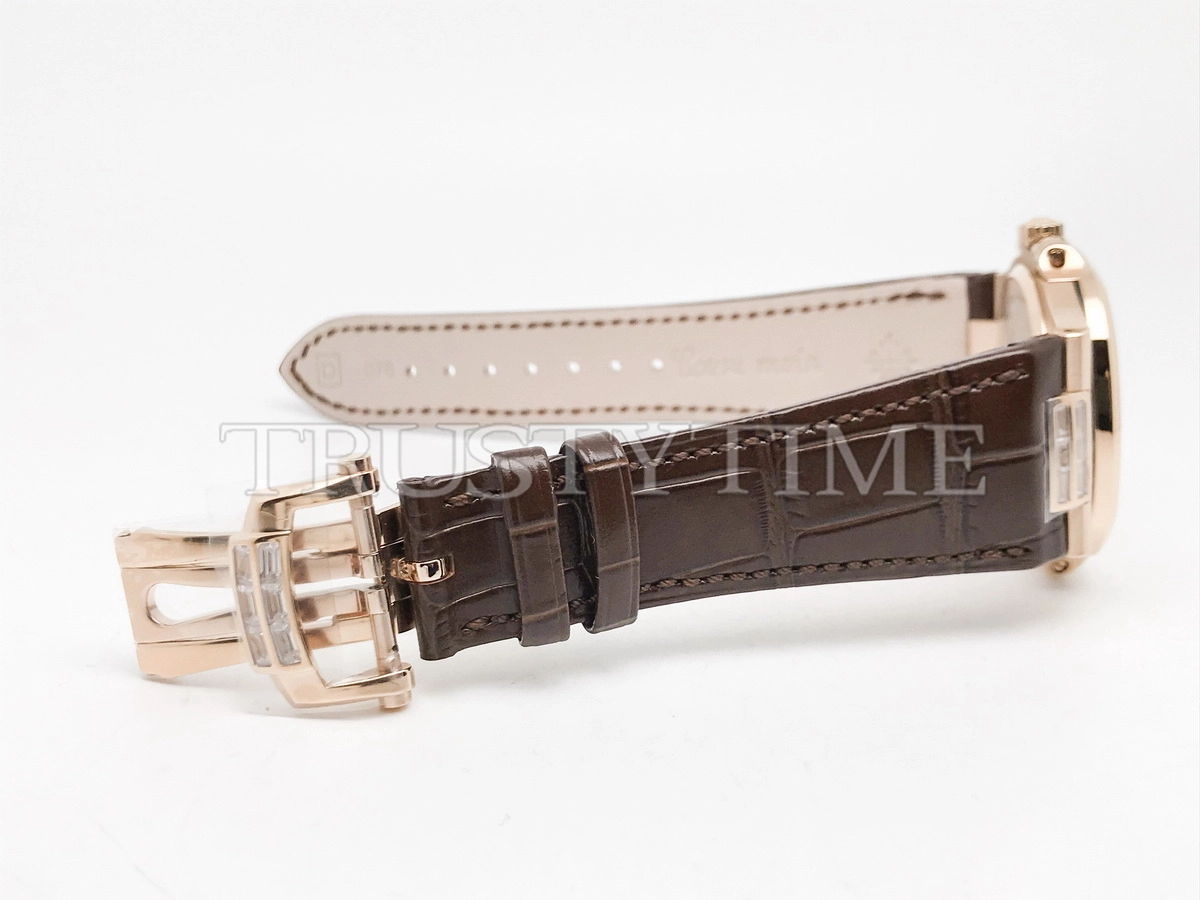 Копия часов Patek Philippe Nautilus Power Reserve Moonphase 40mm 5724R-001 Арт.PP-0782