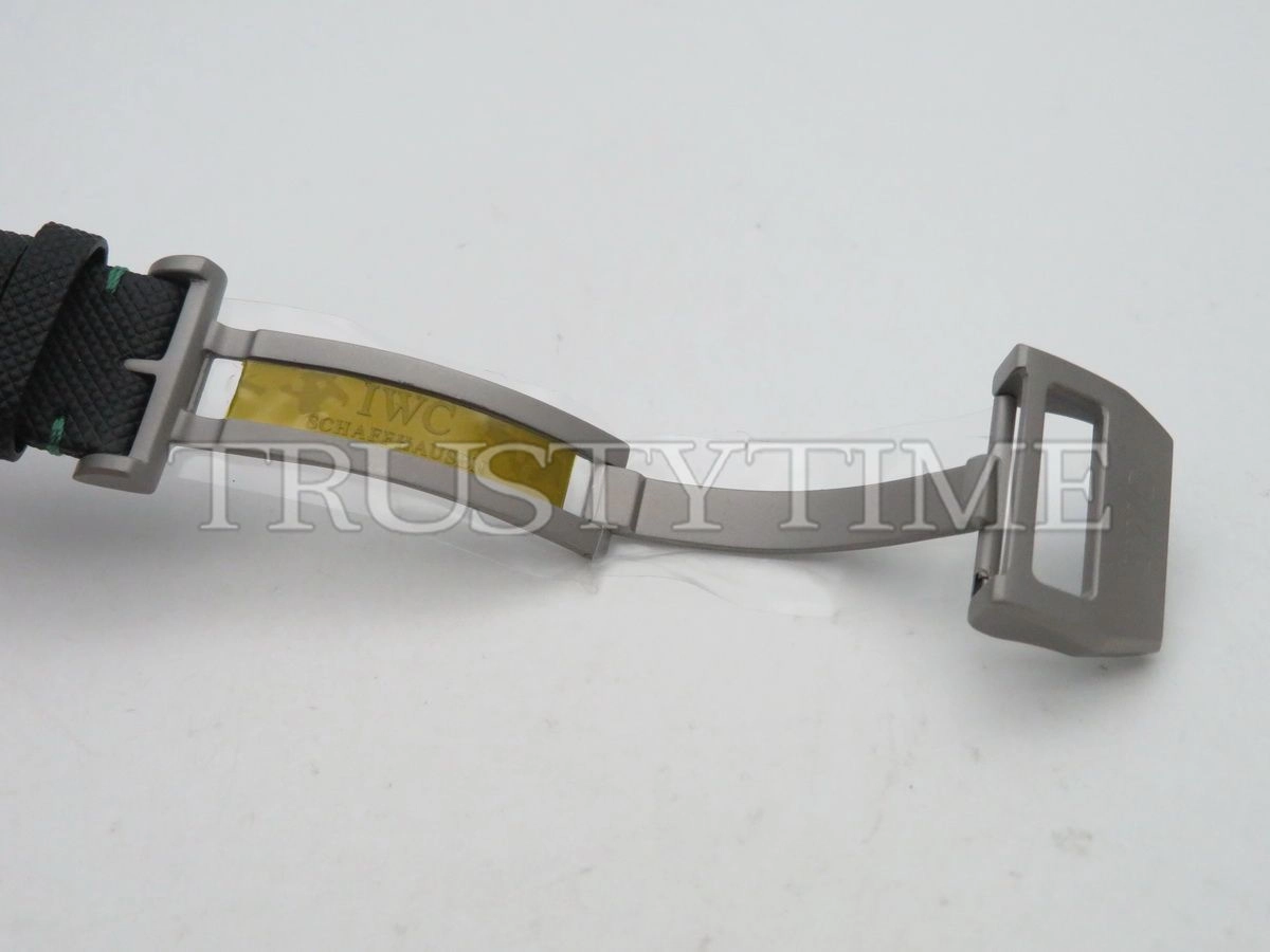 Копия часов IWC Pilot’s Watch Chronograph Edition “Mercedes-Amg Petronas Motorsport” 44mm IW389005 Арт.IW-0552