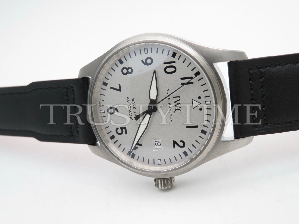 Копия часов IWC Pilot's Watch Mark XVIII 40mm IW327002 Арт.IW-0516