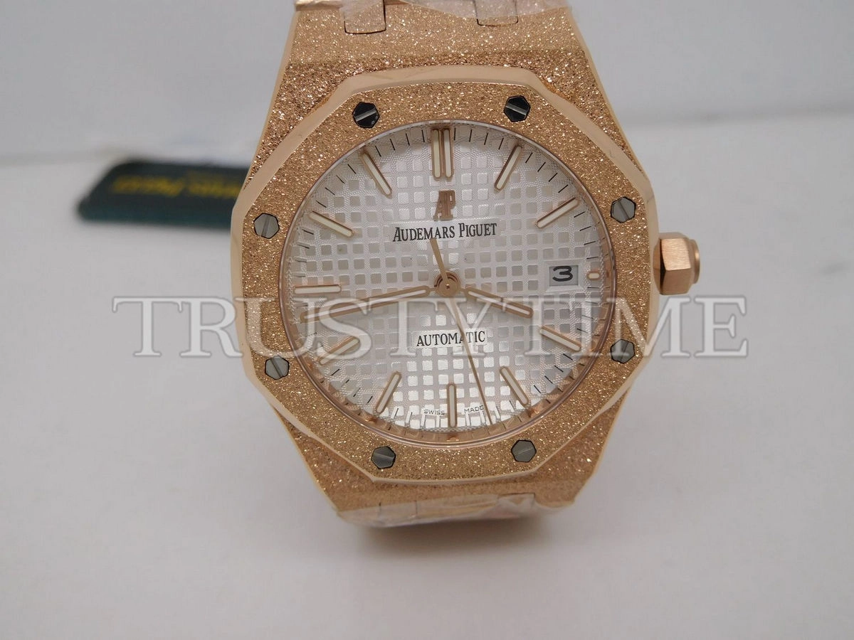Копия часов Audemars Piguet Royal Oak Frosted 37mm 15454OR.GG.1259OR.01 Арт.AP-0660