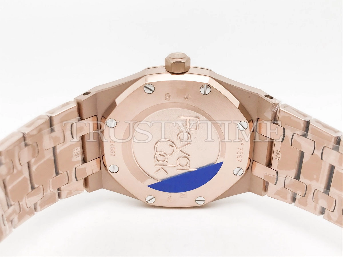 Копия часов Audemars Piguet Royal Oak Ladies 33mm 67651OR.ZZ.1261OR.01 Арт.AP-0733
