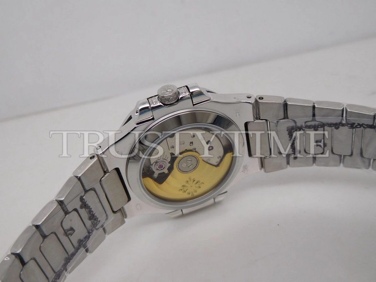 Копия часов Patek Philippe Nautilus Ladies 34mm 7021/1G-001 Арт.PP-0500