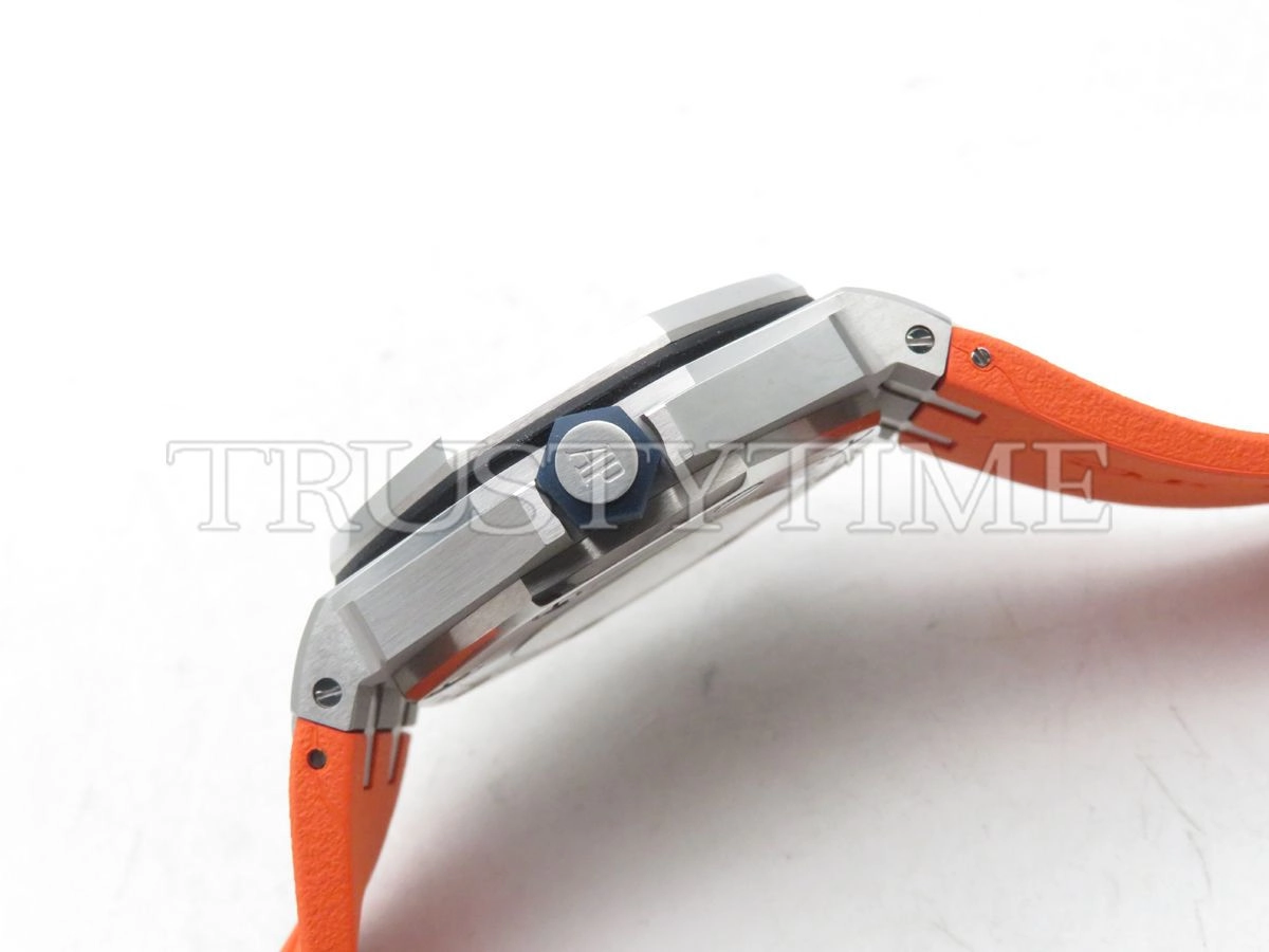 Копия часов Audemars Piguet Royal Oak Offshore Diver 15710ST.OO.A070CA.01 Арт.AP-1005