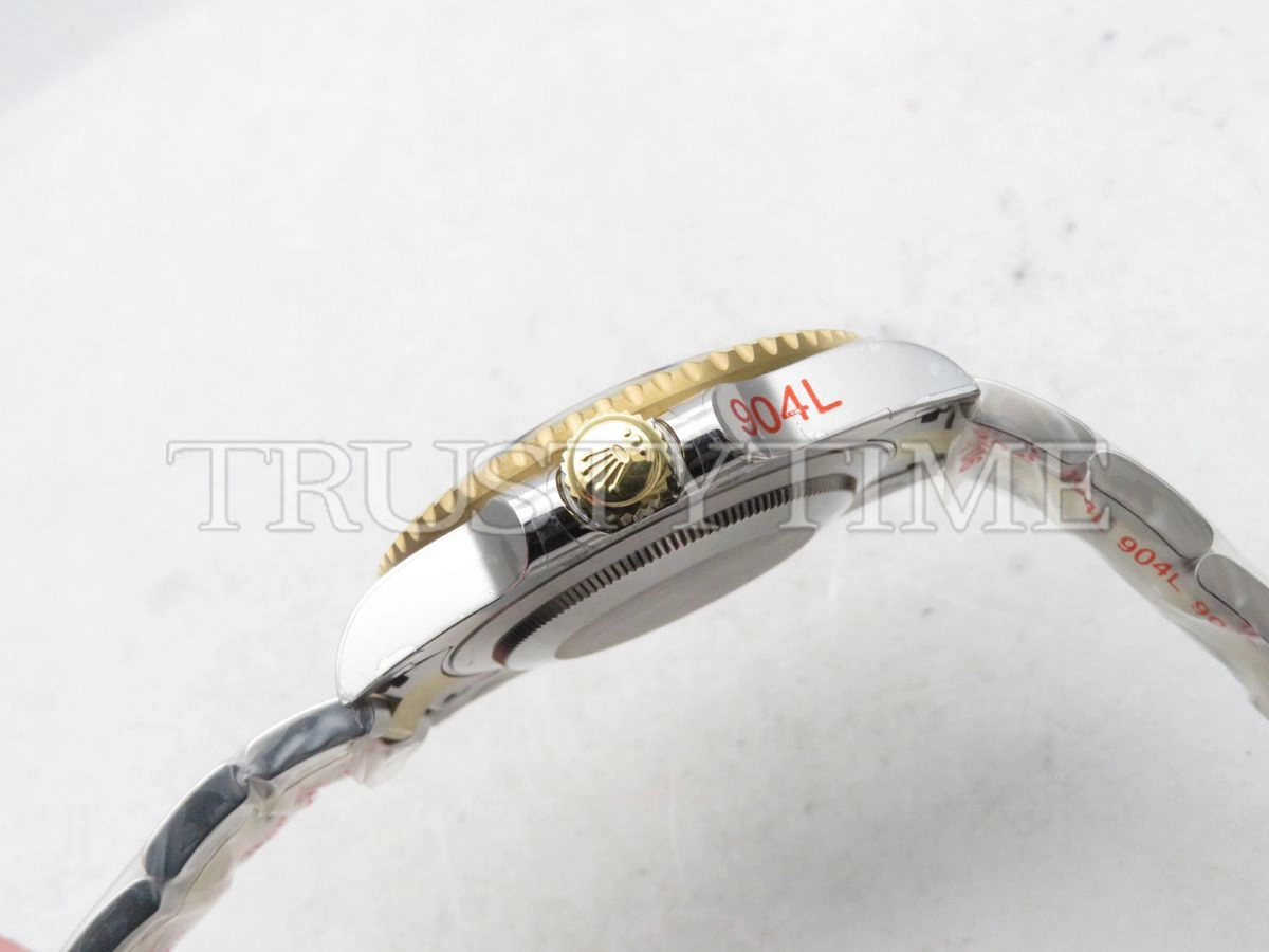 Копия часов Rolex GMT Master II 116713LN-0001 Арт.RX-2239