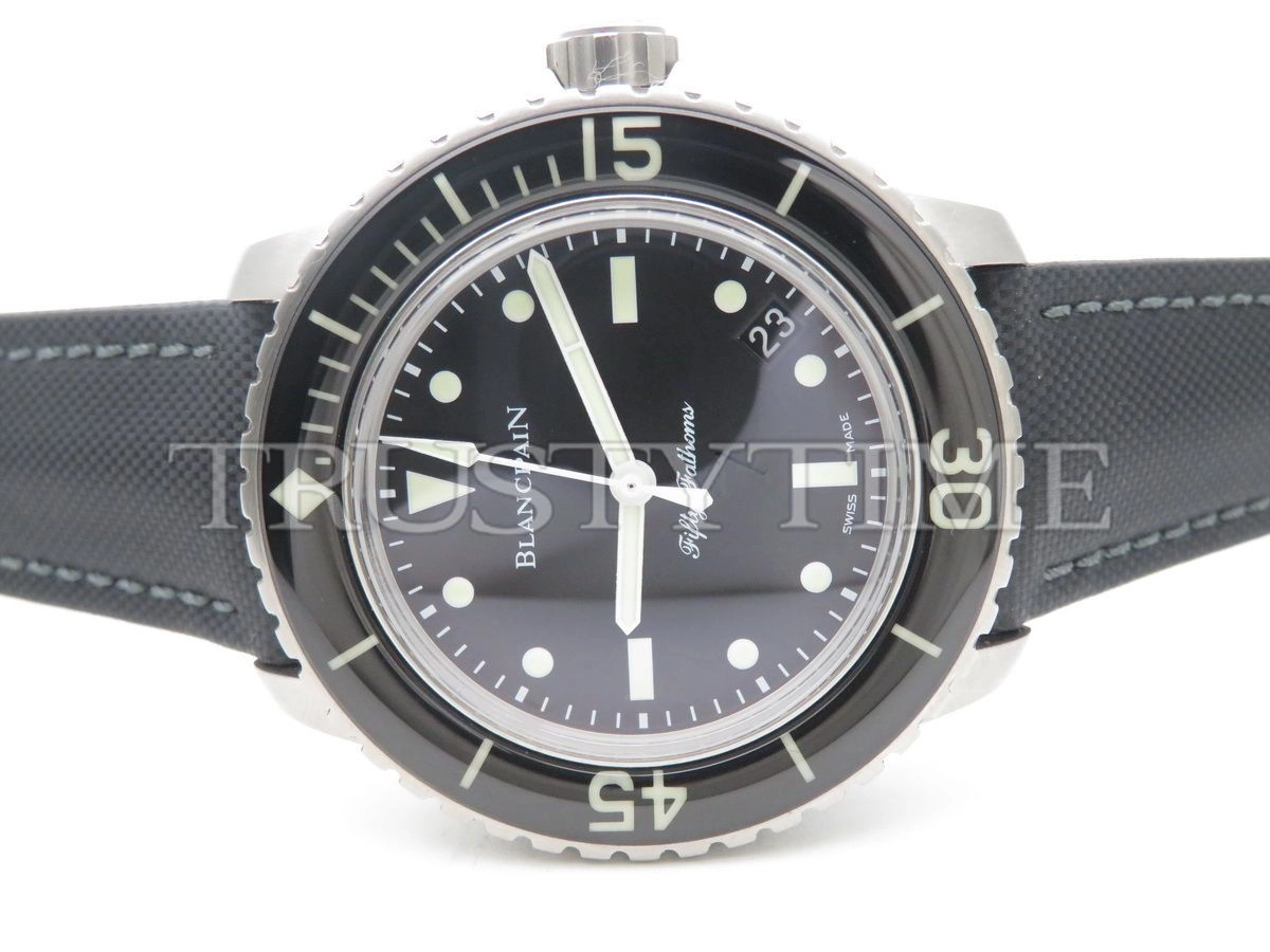 Копия часов Blancpain Fifty Fathoms Nageurs De Combat Automatique 5015E 1130 B52A Арт.BP-0281