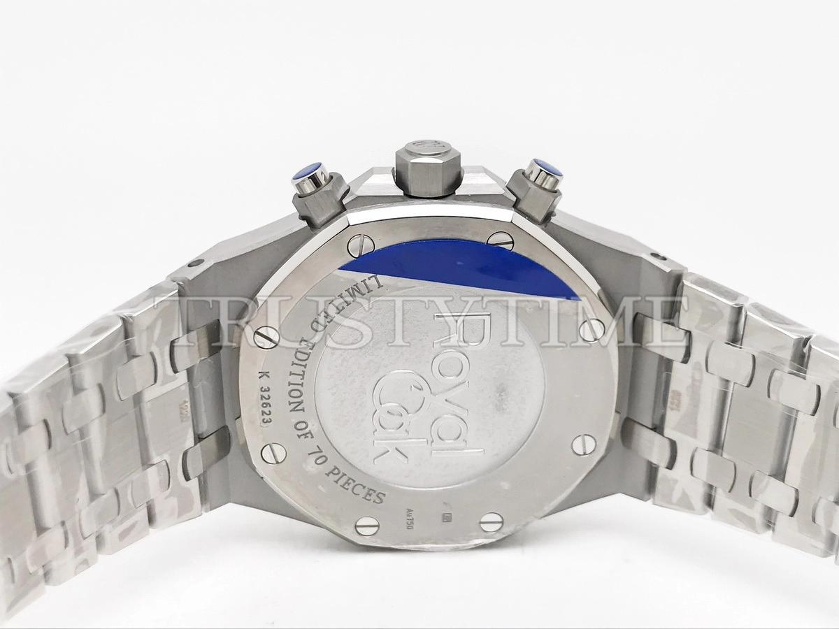 Копия часов Audemars Piguet Royal Oak Frosted Gold Selfwinding Chronograph 26331BC.GG.1224BC.02 Арт.AP-1239