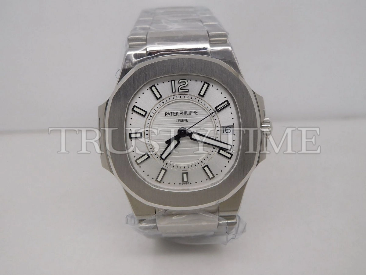 Копия часов Patek Philippe Nautilus Ladies 32mm 7011/1G-001 Арт.PP-0508