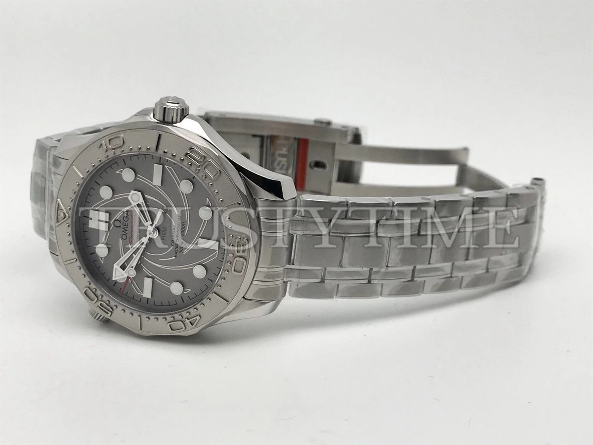 Копия часов Omega Seamaster Diver 300M Master Co-Axial Platinum Aston Martin Neiman Marcus 42mm 210.93.42.20.99.001 Арт.OM-0876