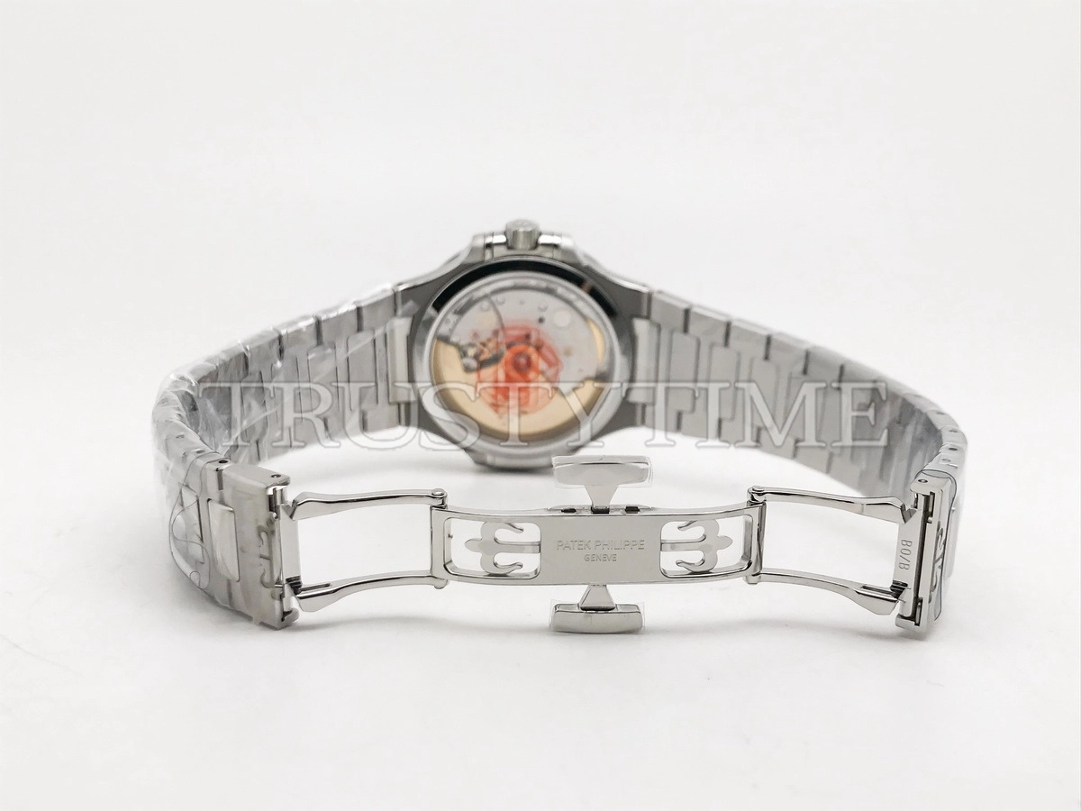 Копия часов Patek Philippe Nautilus Ladies 35mm 7118/1A-011 Арт.PP-0725