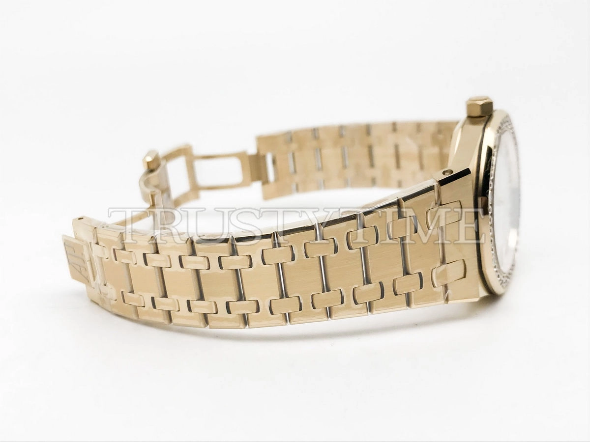 Копия часов Audemars Piguet Royal Oak Ladies 33mm 67651BA.ZZ.1261BA.01 Арт.AP-0735