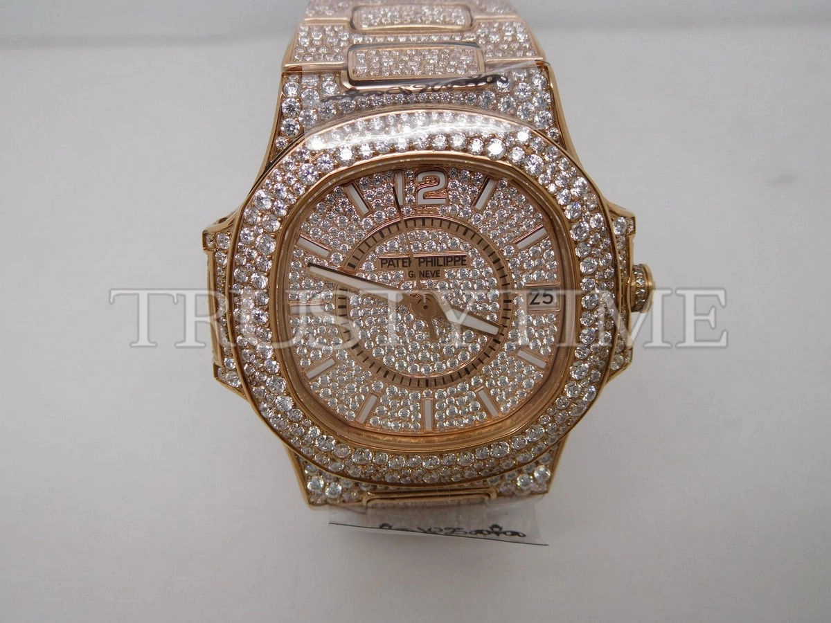 Копия часов Patek Philippe Nautilus Ladies 34mm 7021/1R-001 Арт.PP-0501