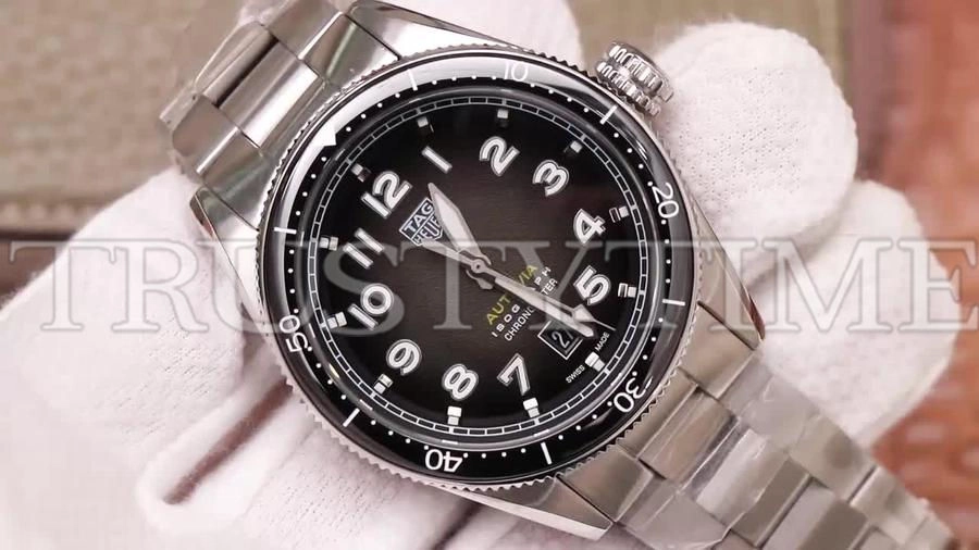 Копия часов Tag Heuer Autavia Isograph Calibre 5 42mm WBE5114.EB0173 Арт.TG-0555