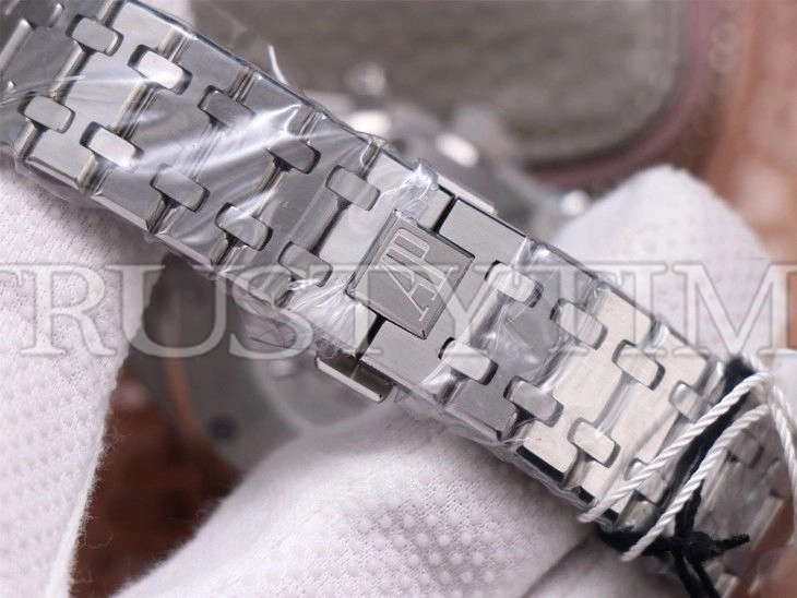 Копия часов Audemars Piguet Royal Oak Chronograph 26320ST.OO.1220ST.01 Арт.AP-0469