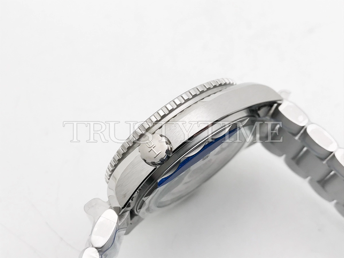 Копия часов Omega Seamaster Planet Ocean 600m Co‑Axial Master Chronometer 39,5 mm 215.30.40.20.01.001 Арт.OM-0811