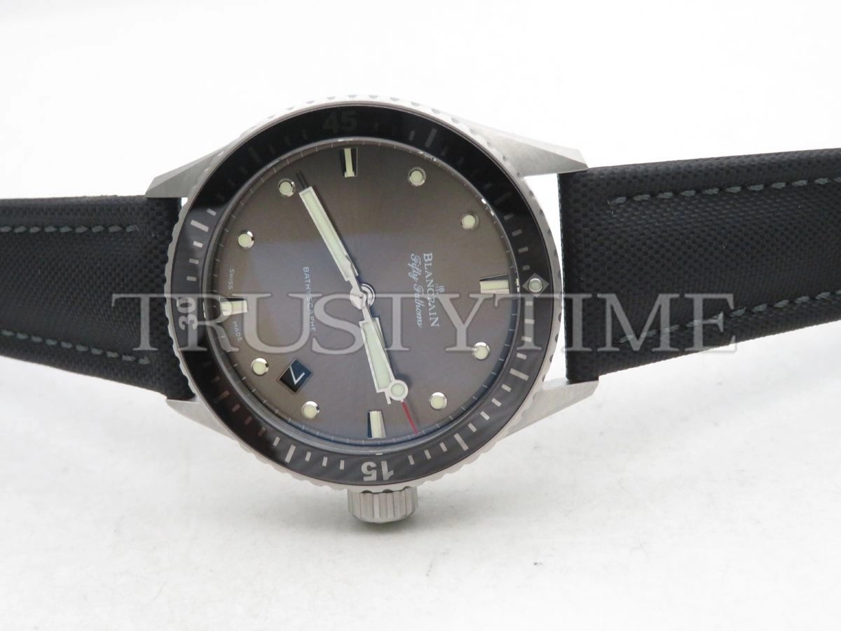 Копия часов Blancpain Fifty Fathoms 5000-1110-B52A Арт.BP-0344