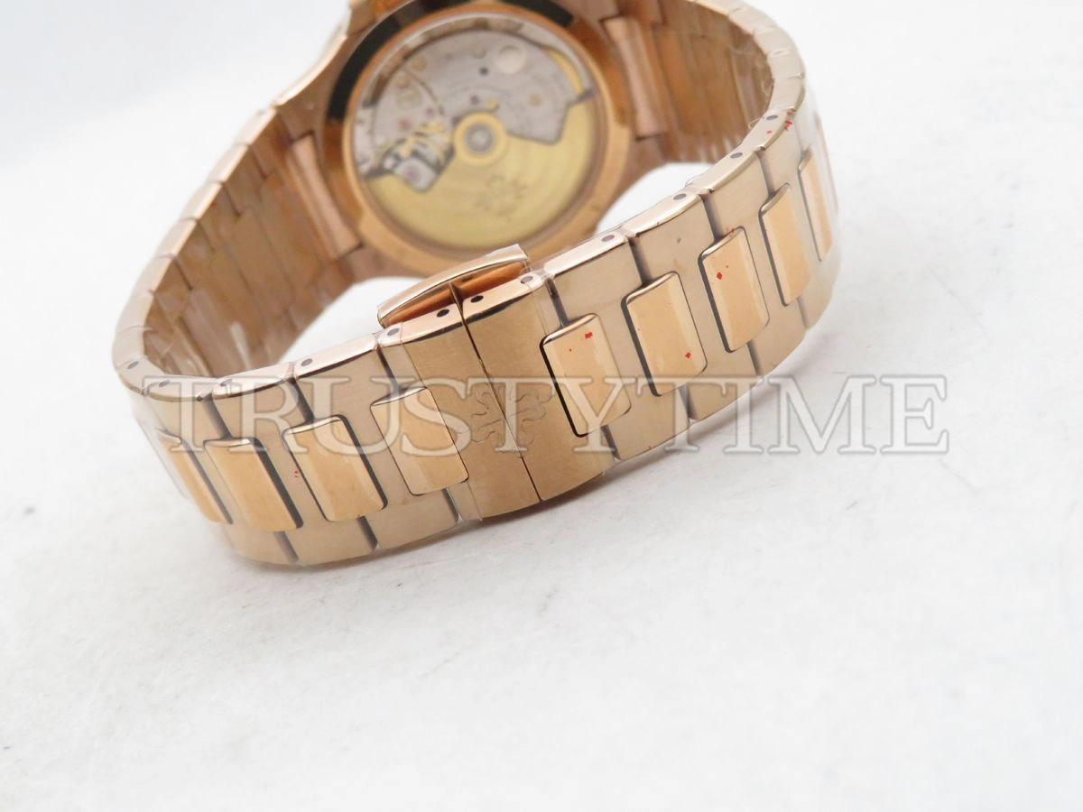 Копия часов Patek Philippe Nautilus Ladies 35mm 7118/1200R-001 Арт.PP-0724