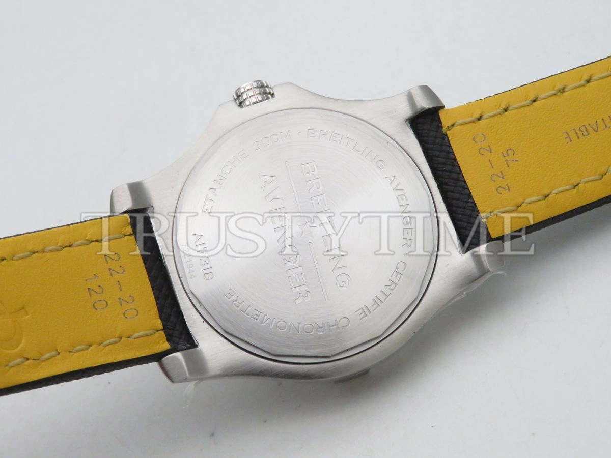 Копия часов Breitling Avenger Automatic 43 A17318101B1X1