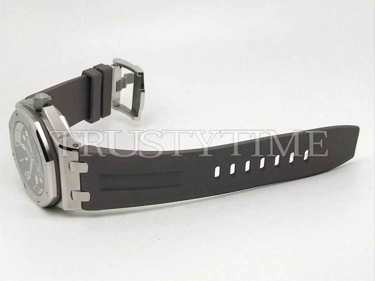 Копия часов Audemars Piguet Royal Oak Offshore Diver 15720ST.OO.A009CA.01 Арт.AP-1016