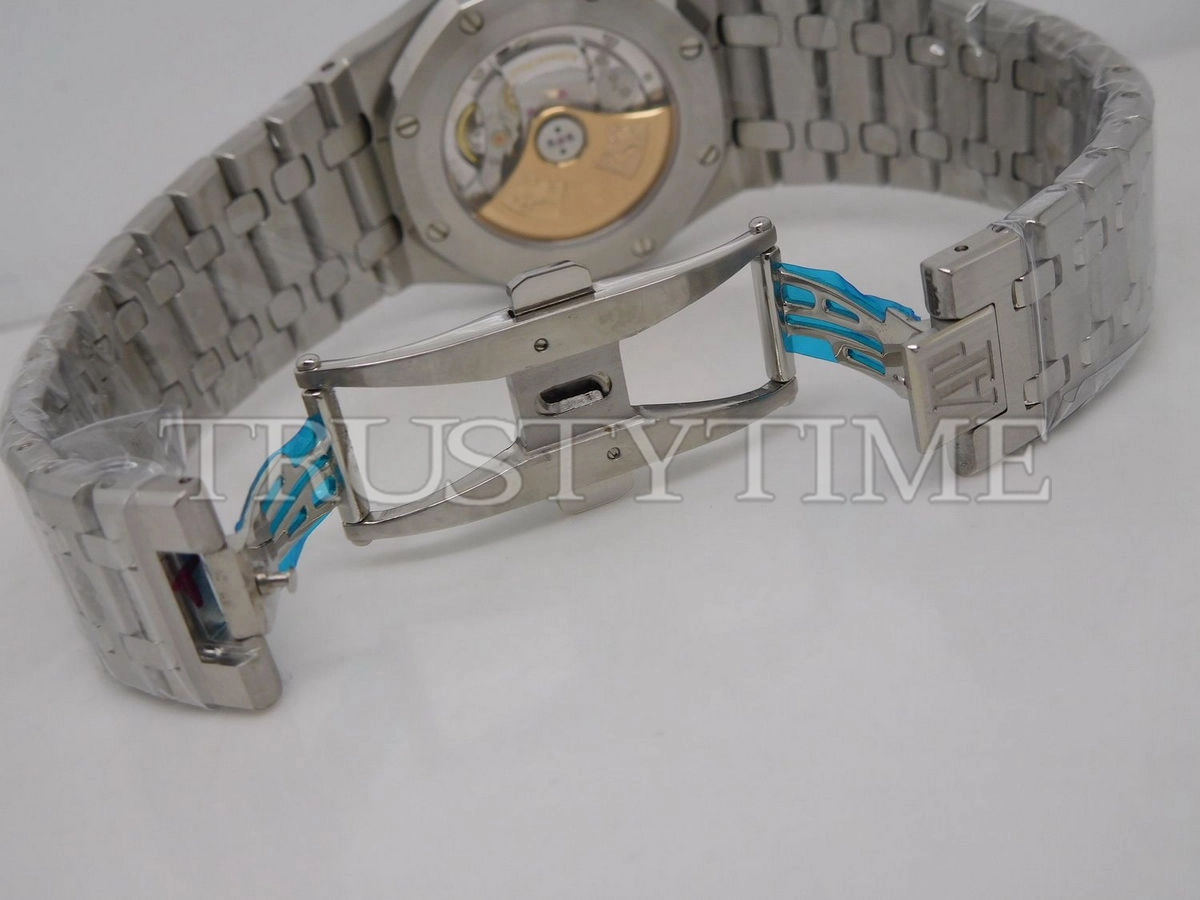 Копия часов Audemars Piguet Royal Oak 39mm 15300ST.OO.1220ST.03 Арт.AP-0666