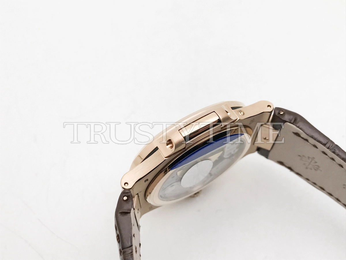 Копия часов Patek Philippe Nautilus Power Reserve Moonphase 40mm 5724R-001 Арт.PP-0782