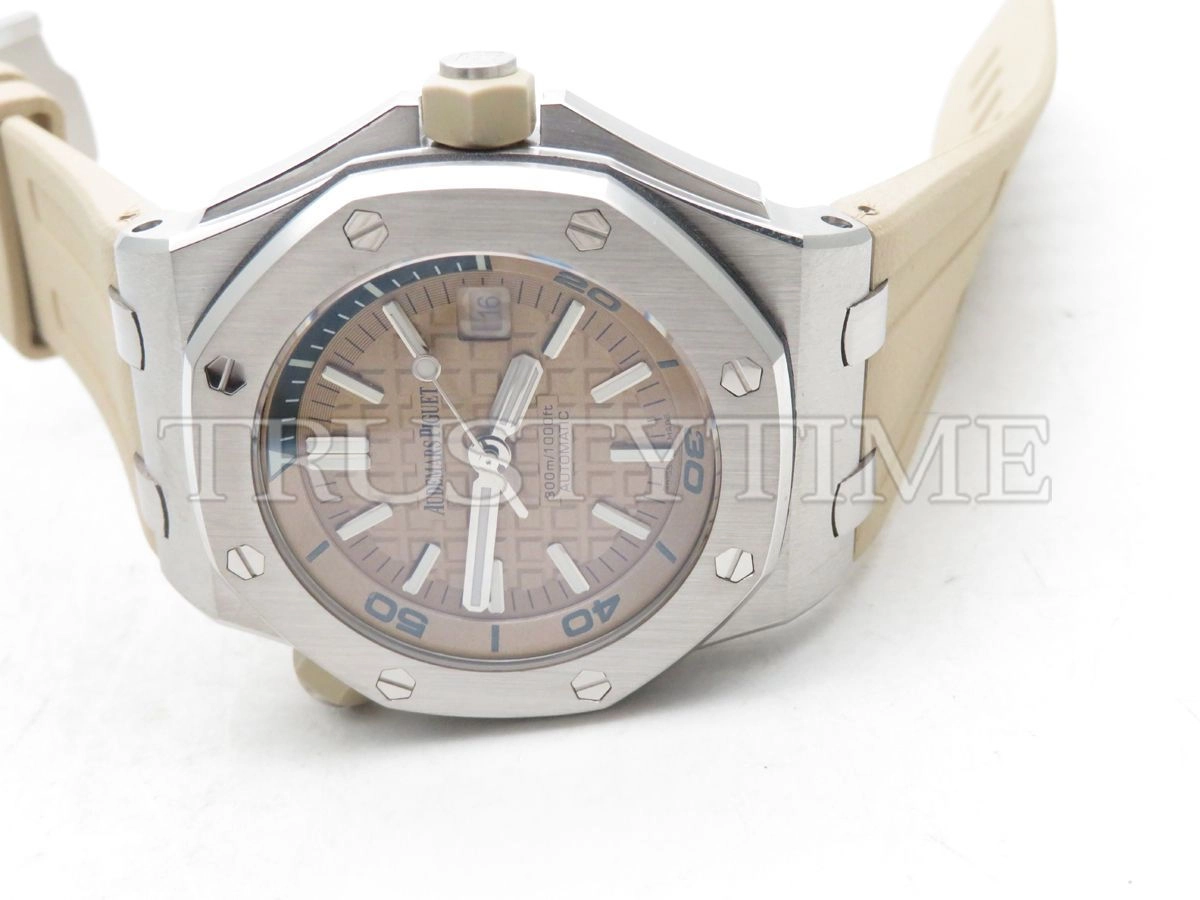 Копия часов Audemars Piguet Royal Oak Offshore Diver 15710ST.OO.A085CA.01 Арт.AP-1009