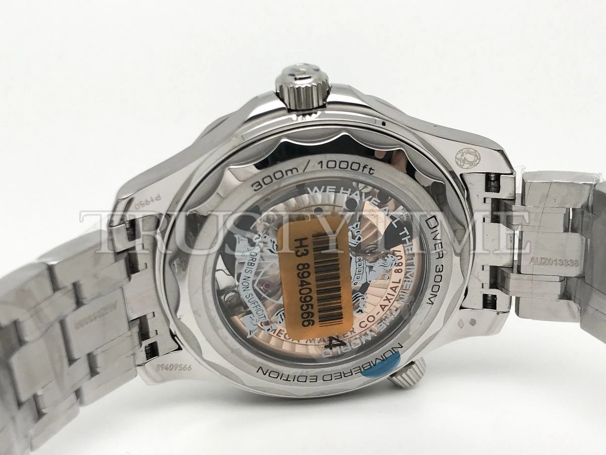 Копия часов Omega Seamaster Diver 300M Master Co-Axial Platinum Aston Martin Neiman Marcus 42mm 210.93.42.20.99.001 Арт.OM-0876