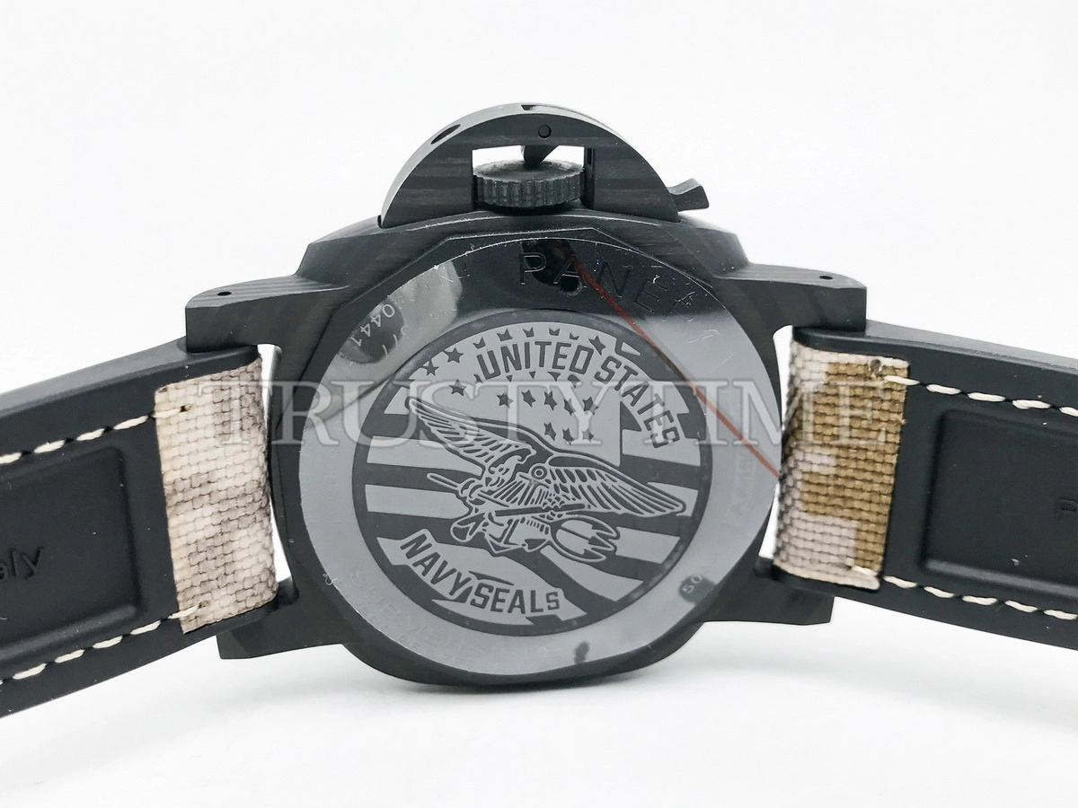 Копия часов Panerai Submersible QuarantaQuattro GMT Navy SEALs Carbotech™ 44mm PAM01513 Арт.PN-0923