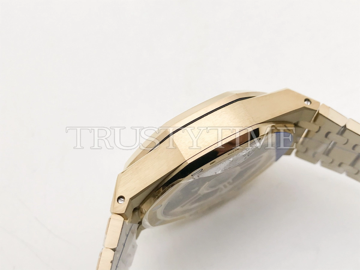 Копия часов Audemars Piguet Royal Oak Frosted Gold Selfwinding Chronograph 26240BA.GG.1324BA.01 Арт.AP-1189