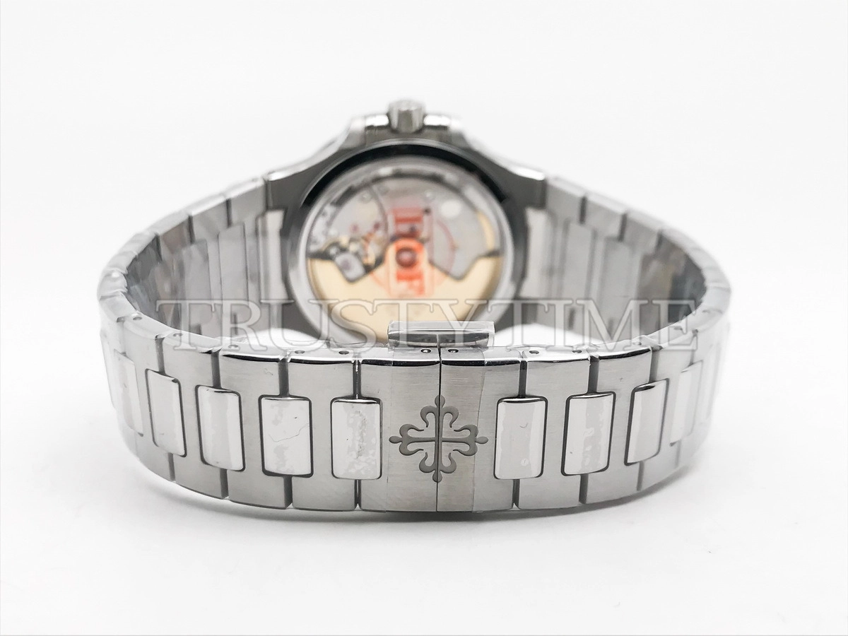 Копия часов Patek Philippe Nautilus Ladies 35mm 7118/1A-010 Арт.PP-0727