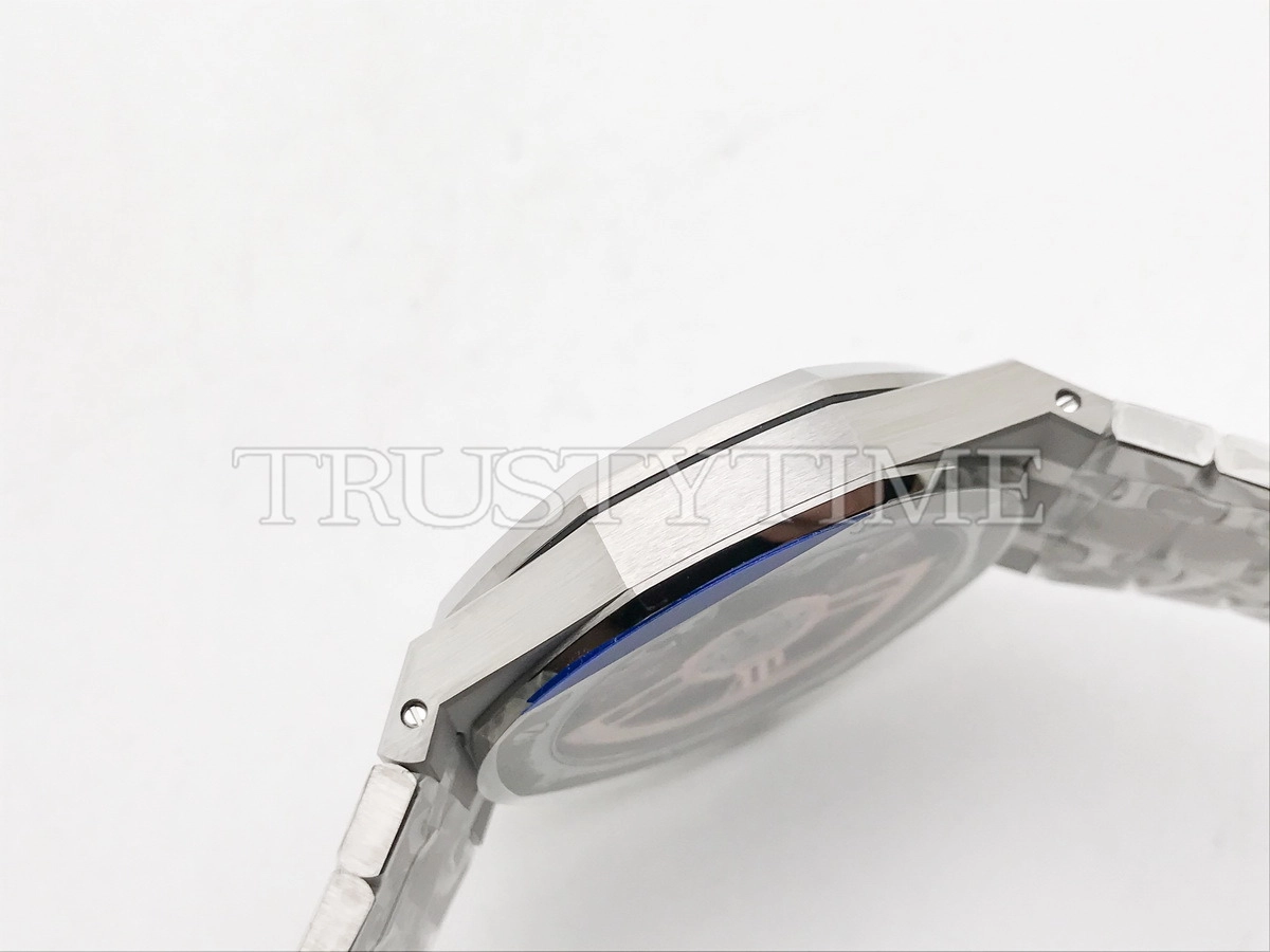 Копия часов Audemars Piguet Royal Oak Selfwinding Special Edition 15510BC.OO.1320BC.02 Арт.AP-1212