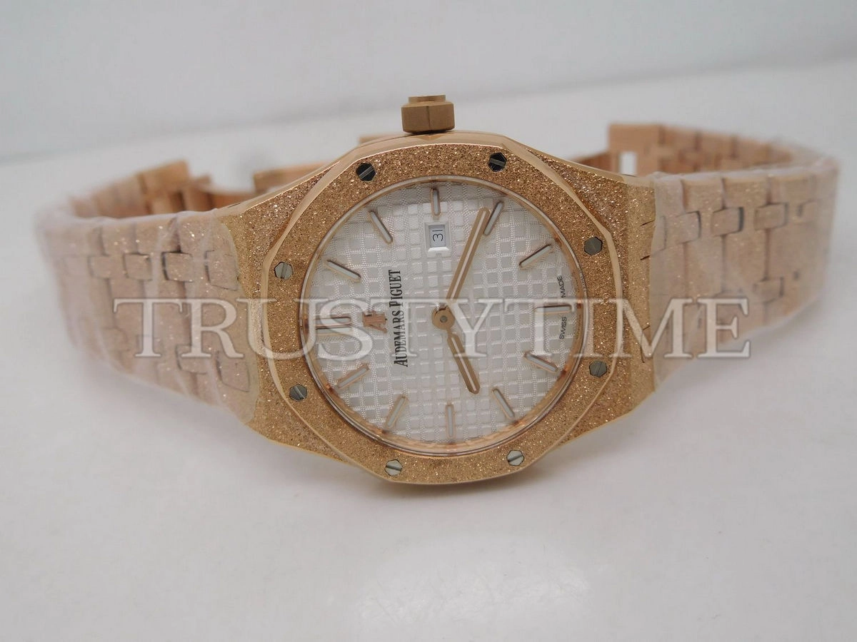 Копия часов Audemars Piguet Royal Oak Frosted 33mm 67653OR.GG.1263OR.01 Арт.AP-0727