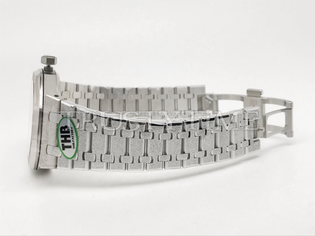 Копия часов Audemars Piguet Royal Oak Frosted Double Balance Wheel 15407BC.GG.1224BC.01 Арт.AP-1191