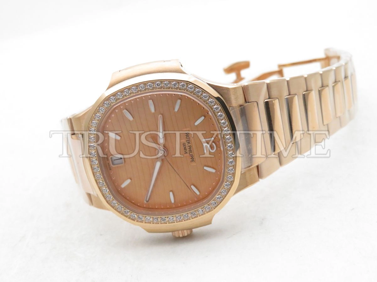 Копия часов Patek Philippe Nautilus Ladies 35mm 7118/1200R-010 Арт.PP-0728