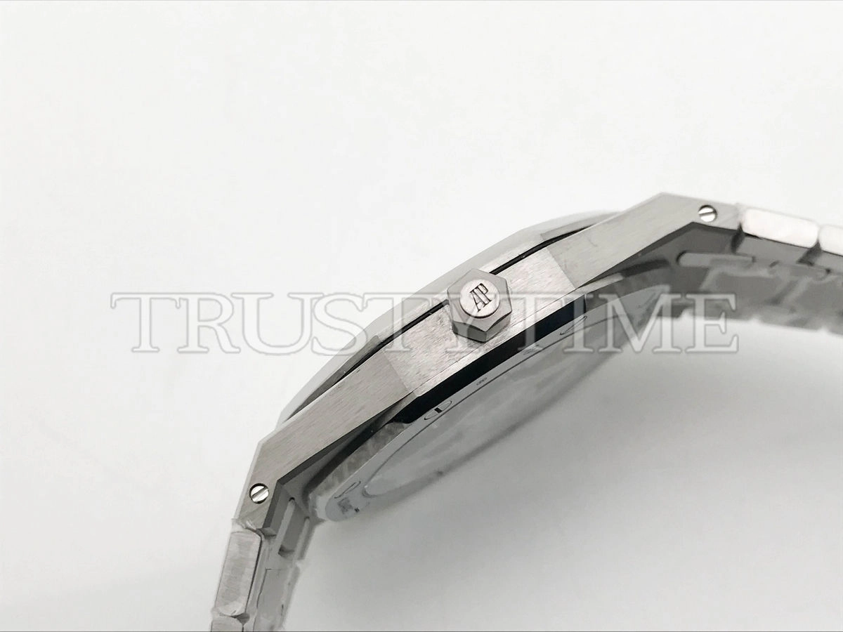 Копия часов Audemars Piguet Royal Oak “Jumbo” Extra-Thin Platinum and Smoked Green Dial 15202PT.OO.1240PT.01 Арт.AP-0425