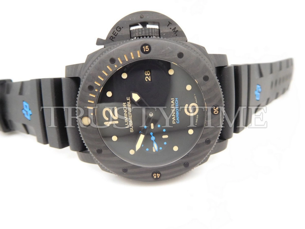 Копия часов Panerai Luminor Submersible 3 Days Automatic Carbotech 47mm PAM00616 Арт.PN-0775