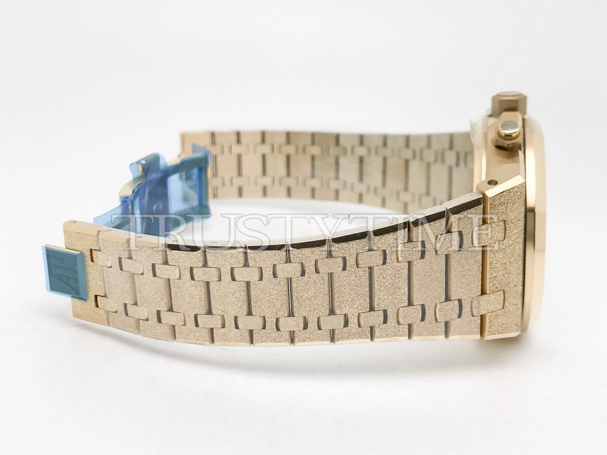 Копия часов Audemars Piguet Royal Oak Frosted Gold Selfwinding Chronograph 26240BA.GG.1324BA.01 Арт.AP-1189