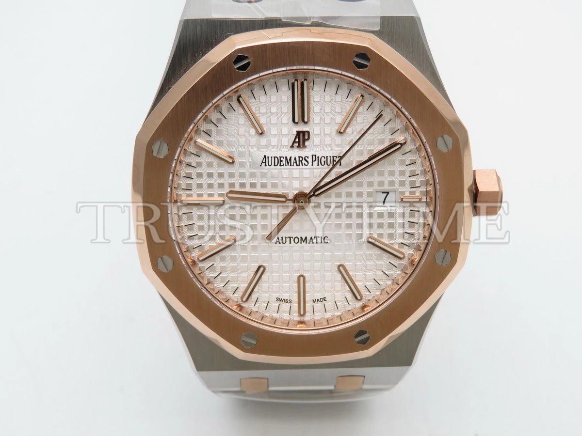 Копия часов Audemars Piguet Royal Oak Automatic II 15400SR.OO.1220SR.01 Арт.AP-0694